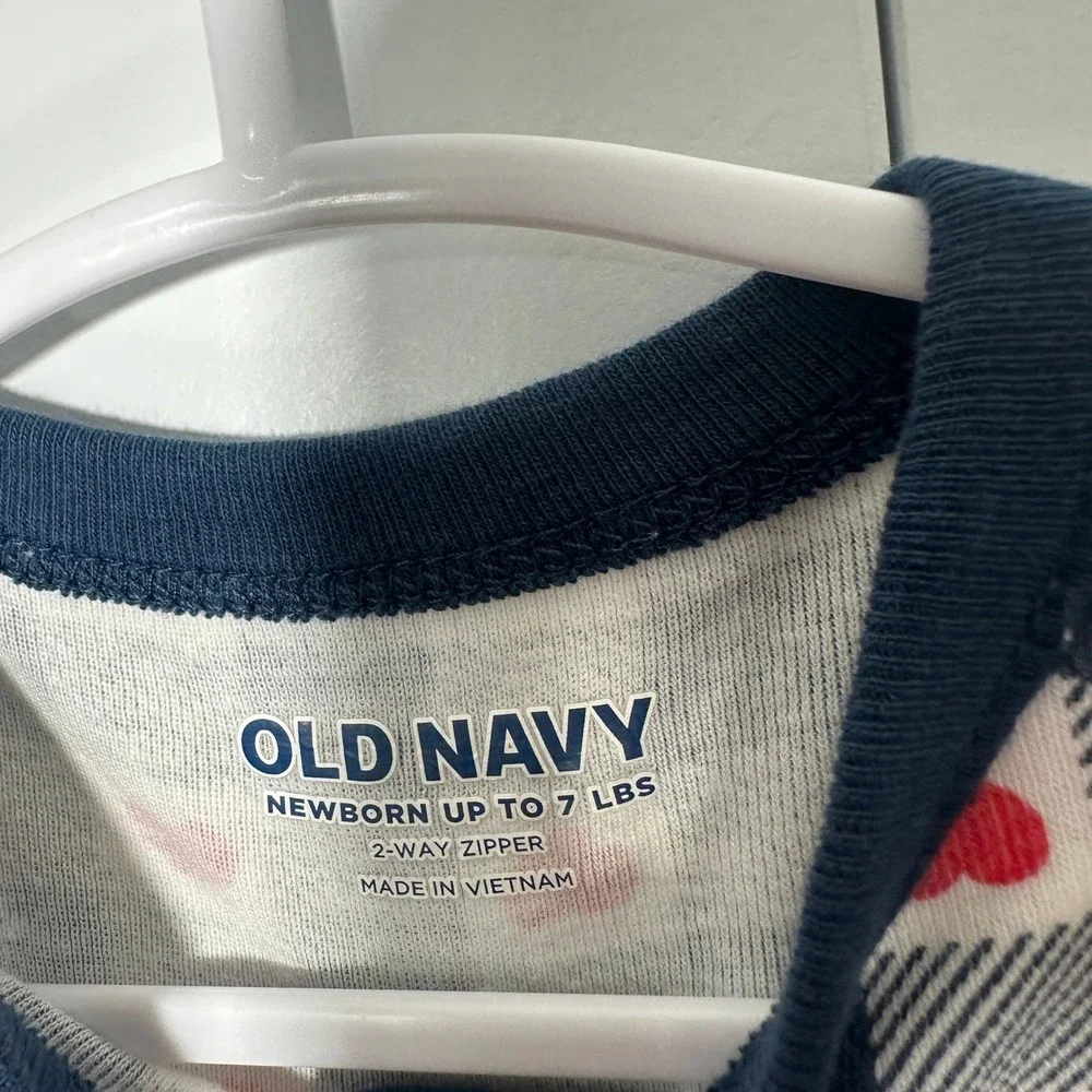 Old Navy Footed Sleeper Baby Newborn Navy Blue Gingham Heart 2-Way Zip Pajamas